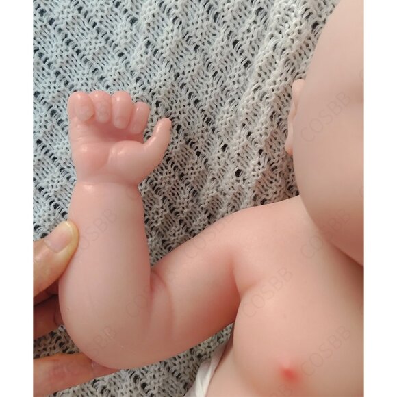 45cm Closed Eyes Sleeping Newborn Platinum Silicone 7.7lbs Reborn Baby Girl Doll - Picture 7 of 12